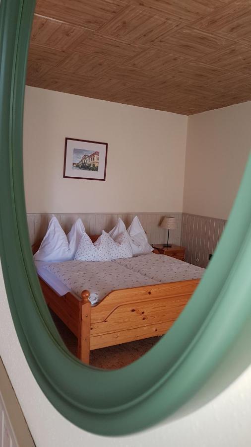 Bed and Breakfast Huber Panzió Fertőrákos Exterior foto